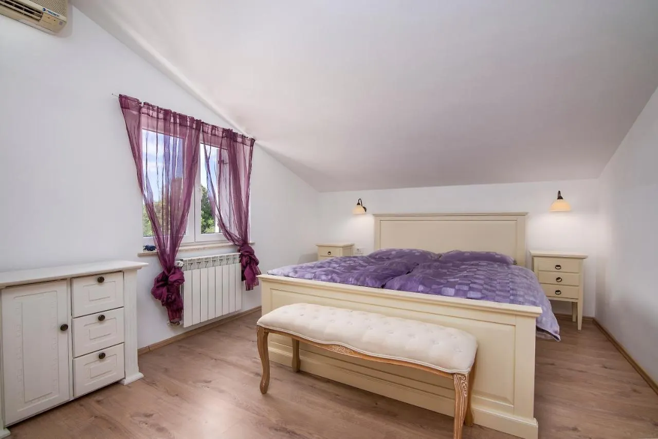 Villa Vera Banjole Apartment